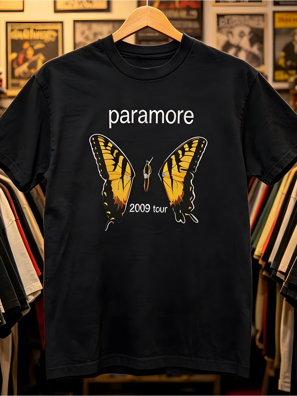 omen’s black T-shirt, Paramore 2009 tour black t-shirt